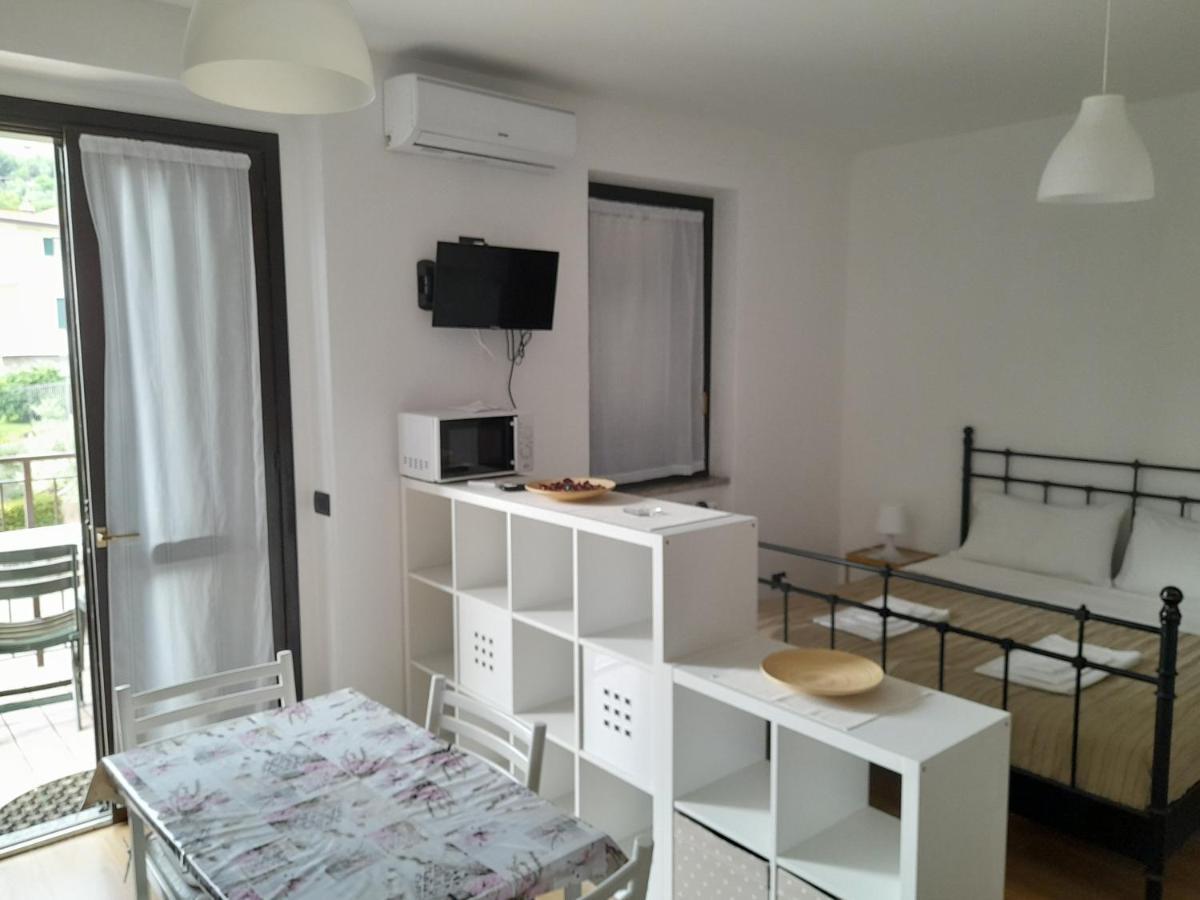 Апартаменты Casa Stefania 3 Манделло-дель-Ларио Экстерьер фото